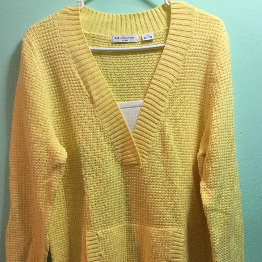 Liz Claiborne Woman Yellow Sunshine Sweater - Picture 4 of 6